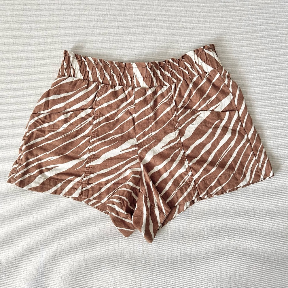 A New Day Brown and Cream Zebra Print Pull-On Shorts
